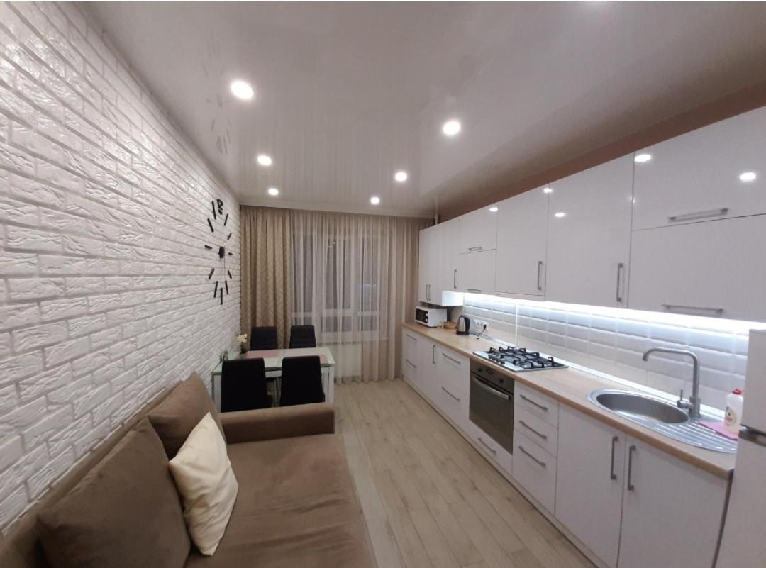 Vip Apartments Lutsʼk Dış mekan fotoğraf